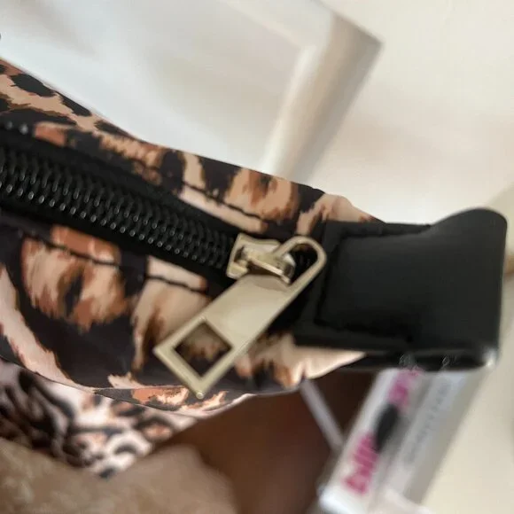 NwT No Boundaries Natural Leopard Tote Bag - Picture 3 of 11